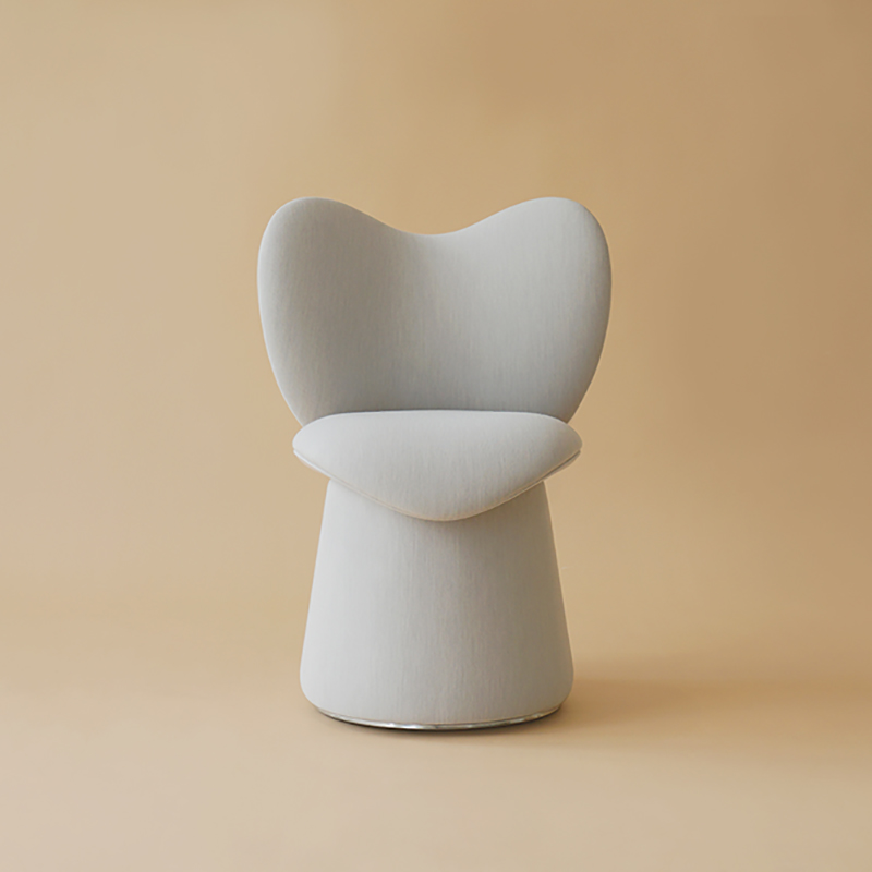 HEART CHAIR WITH SWIVEL BASE